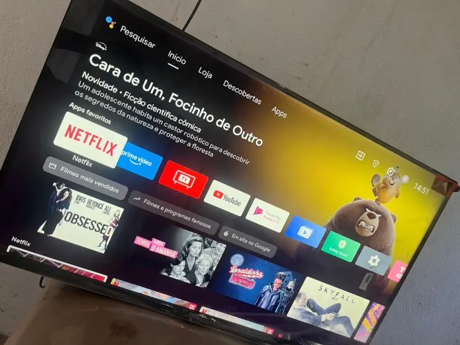 TV TCL, nova na caixa com comando de voz alexia, pra vender logo