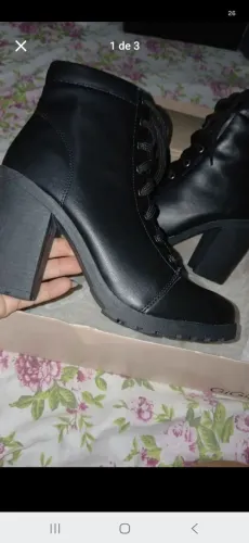 Bota com salto 10cm