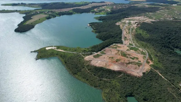 Lotes à venda no Condomínio Ventura Península  Corumbá IV, Silvânia-GO