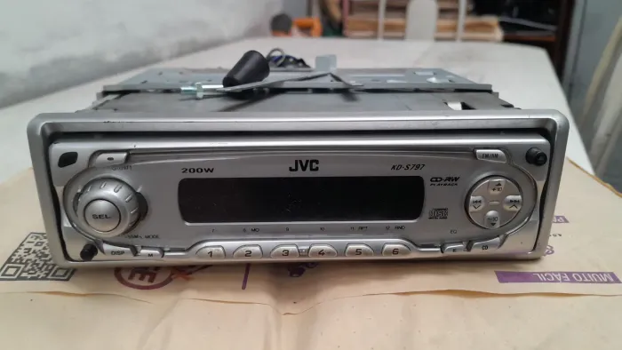 Radio antigo e raro so 100reais zap *