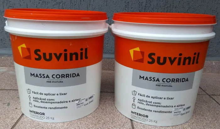 02 Baldes de Massa Corrida de 25kg Suvinil
