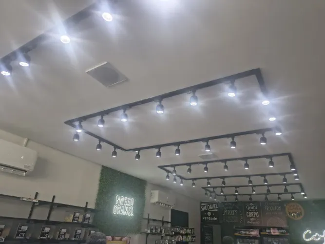 Trilhos eletrificado luminárias 