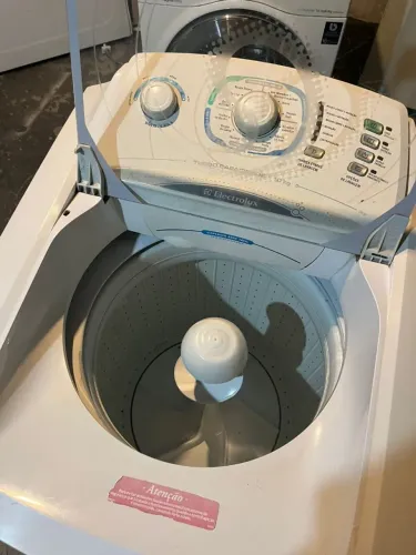 Máquina Lavar Electrolux 10 kg