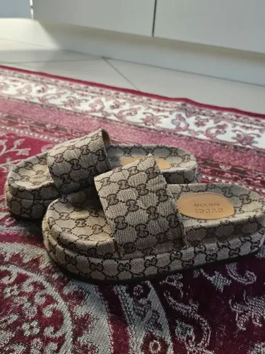 tamanco/chinelo gucci