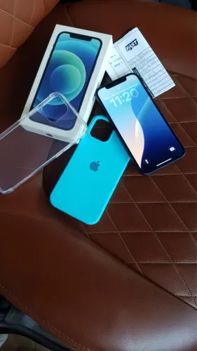 iPhone 12 64 GB semi novo 