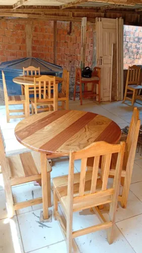 mesa com cadeira