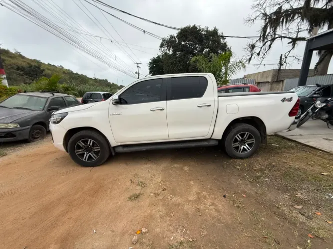 Toyota Hilux CD SR 4X4 2.8 TDI Diesel Aut. 2024