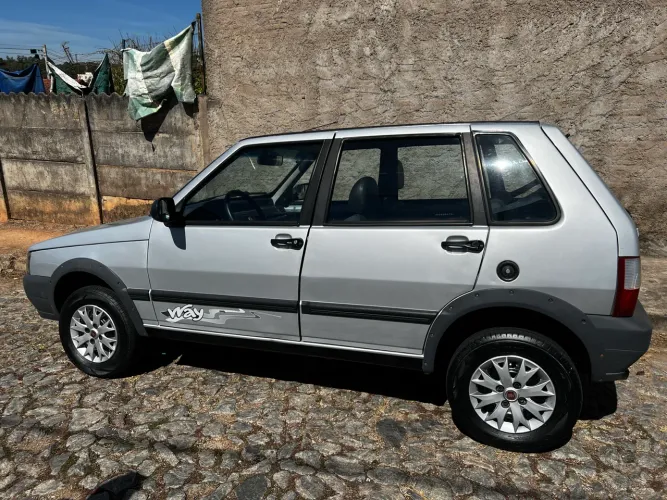 Fiat Uno Mille WAY Economy 1.0 F.flex 4P 2013
