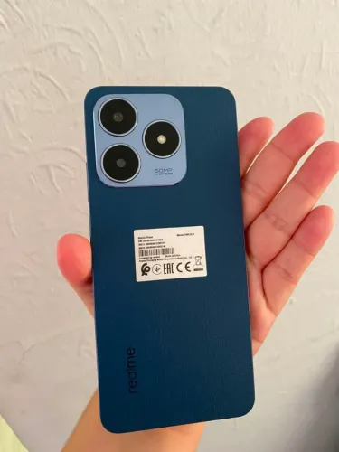 Realme C63