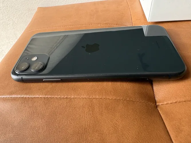 iPhone 11 64GB Preto