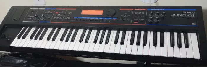 Teclado Sintetizador Roland Juno DI 