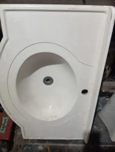 Vendo uma pia pra banheiro