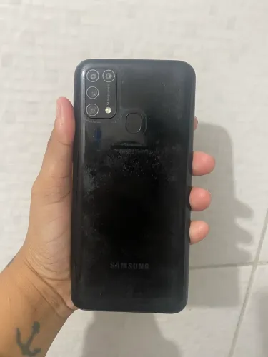 M31 128 gigas 6 de ram