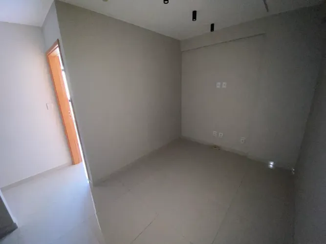 Sala Comercial | Com Vaga de Garagem | Com Divisorias | Andar Alto | Nascente