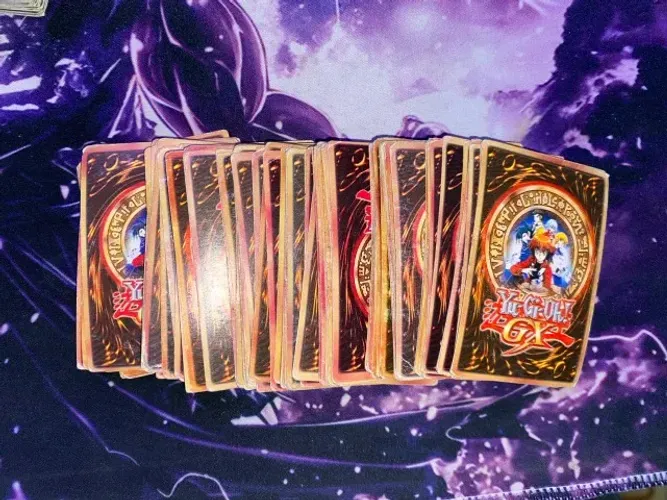 95 figurinhas card game de yu gi oh GX