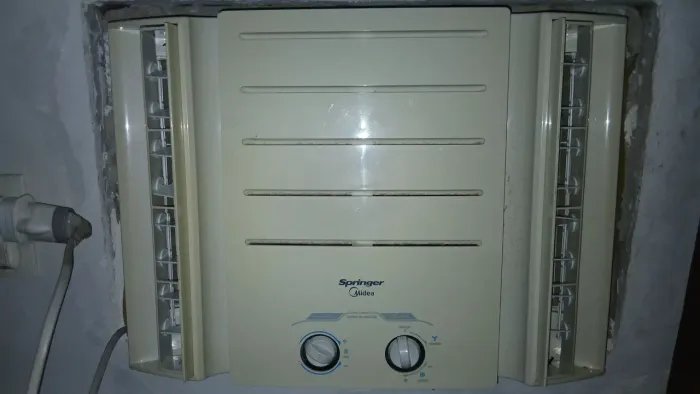 Ar Condicionado De Janela Springer Midea 10.000 BTU/h Frio Monofásico Mecânico Branco 220w
