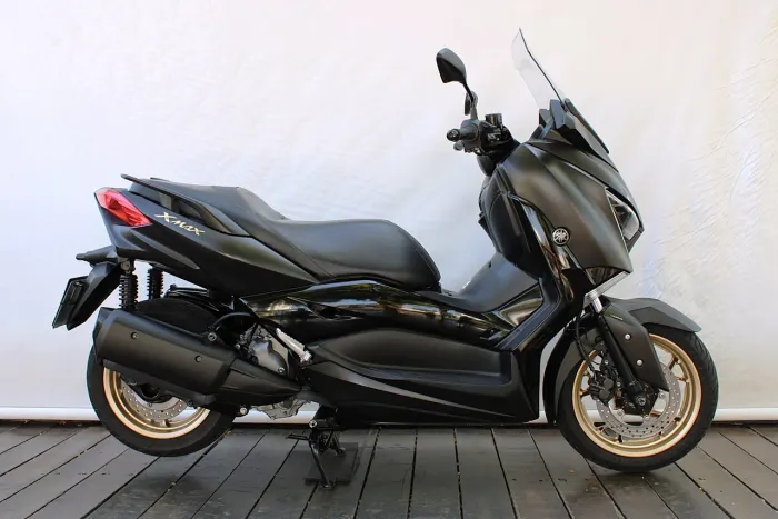 YAMAHA XMAX ABS