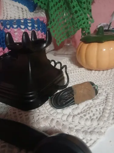 Telefone fixo antigo 