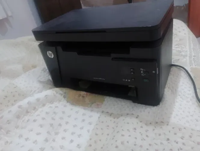 Impressora laser Hp semi-novo