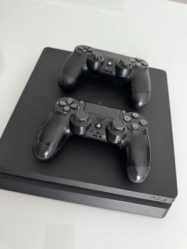 Sony PlayStation 4 1TB Ultimate Player Edition cor preto onyx - Excelente (Recondicionado)