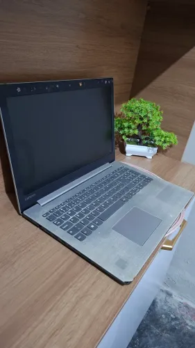 Notebook Lenovo IdeaPad 330 | Intel Core i5 8ª Geração | 8GB RAM | SSD 120GB | Windows 11