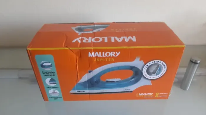 Ferro a vapor malory