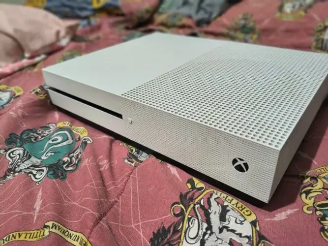 XBOX ONE S 500G E 2 CONTROLES ORIGINAIS