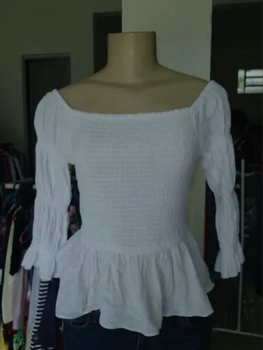 Blusa branca feminina