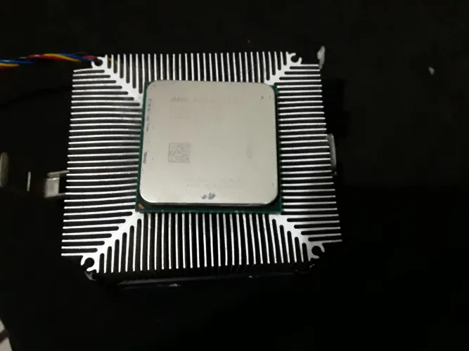 PROCESSADOR AMD AM3 ATHLON II X2 240 + COOLER