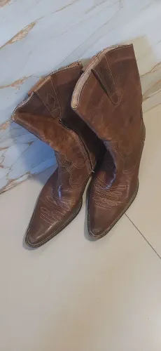 Bota cowtry