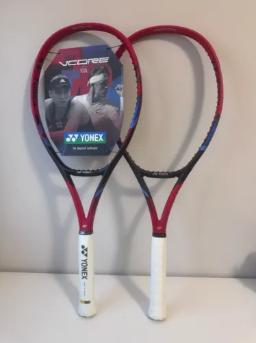 Yonex Vcore 100L Scarlet (vendo o par)