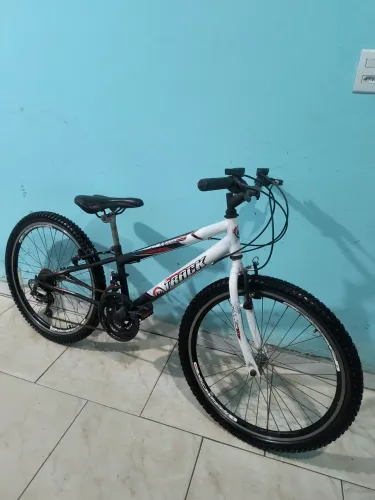 Bicicleta aro 24 semi nova