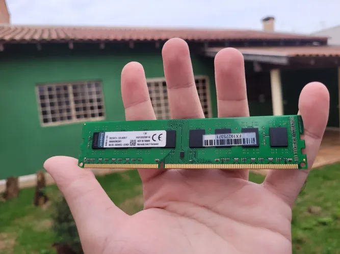 Memória RAM Kingston 4GB DDR3 1333MHz KVR1333D3N9/4G (16 Chips - Ampla Compatibilidade)