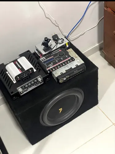 Vendo caixa mais sub zetta s12