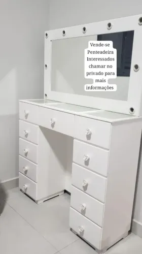 Penteadeira Branca com 9 soquetes para lâmpadas 