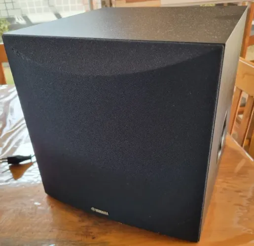 Subwoofer Yamaha NS 50 seminovo