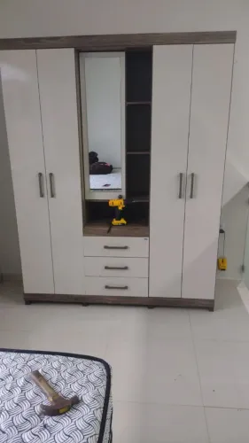GUARDA ROUPA, ARMÁRIOS, PAINÉIS, CORTINAS, EM GERAL 