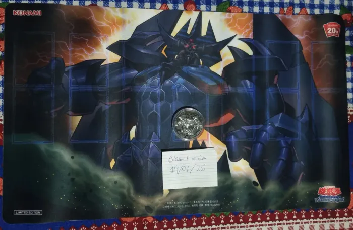Playmat obelisco + moeda colecionável 