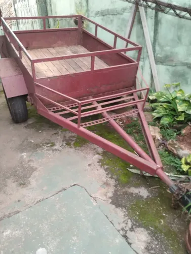 Carretinha emplacada em dias