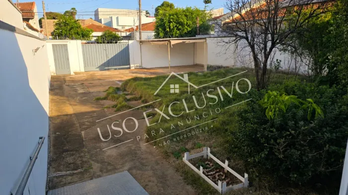 Vendo Terreno com área de lazer no fundo