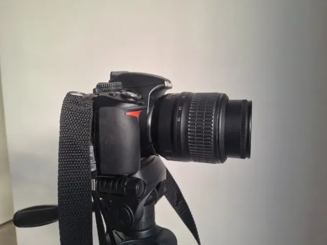 Kit Nikon D3100 + Lente 18-55mm + Tripé 1.85m + Cartão 64GB Completa