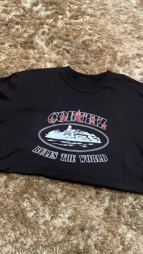 Camisa Corteiz Rules The World