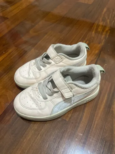 Tênis Puma tamanho 24