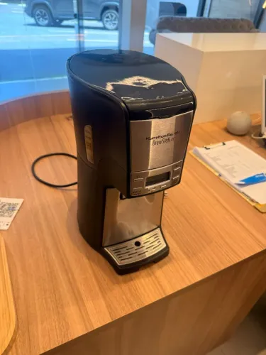 Cafeteira digital Hamilton Beach BrewStation Elite - Sistema sem jarra
