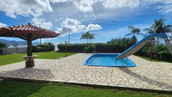 Casa para Venda em Florianópolis, Barra da Lagoa, 7 dormitórios, 4 suítes, 7 banheiros, 4 