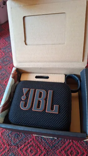 Caixinha JBL Original - Caixa de Som Go 4, Portátil, À Prova D'água e Poeira - Preta