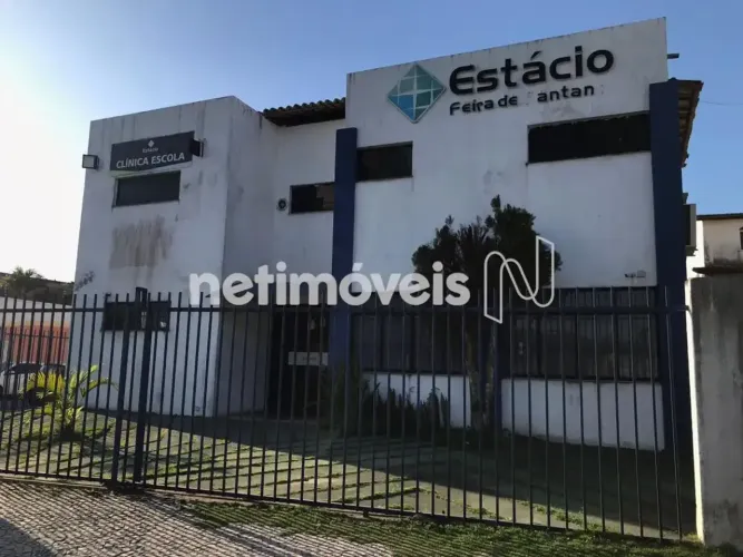 Excelente prédio comercial localizado na Avenida Getúlio Vargas em Feira de Santana