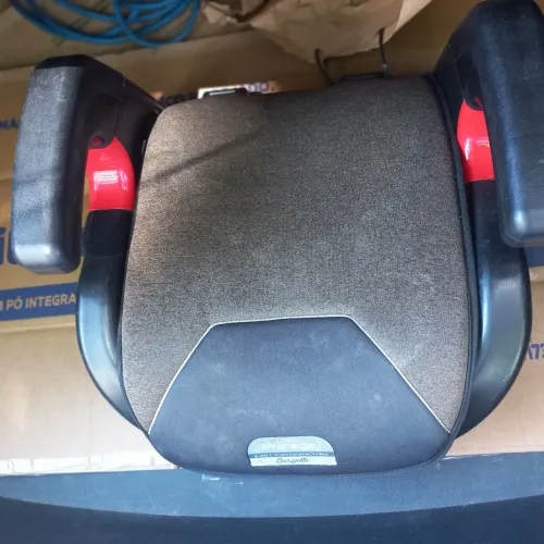 Cadeirinha infantil de elevação para carro