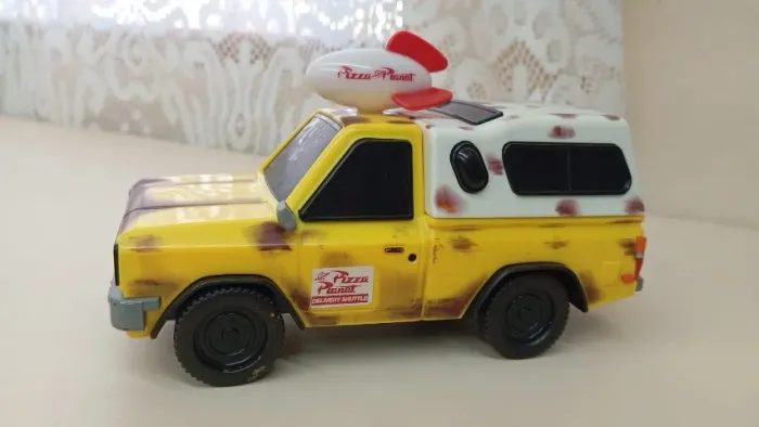 Carrinho Pizza Planet Toy Story Disney Store 17 cm