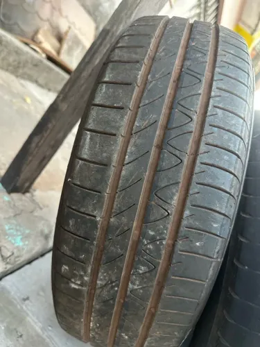 VENDO DE CARRO 185/60/15
